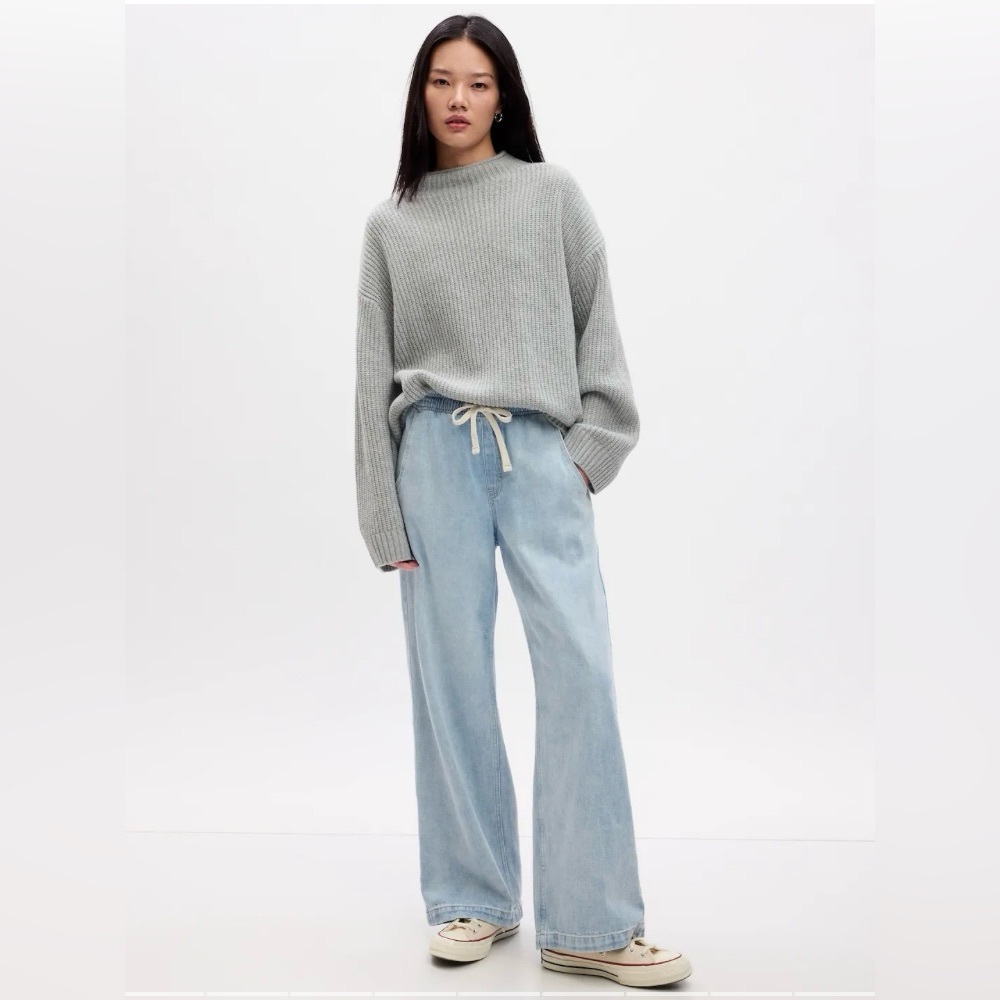 NWT High Rise Wide-Leg Pull-On Jeans with Drawstring Gap Factory XS Light Wash